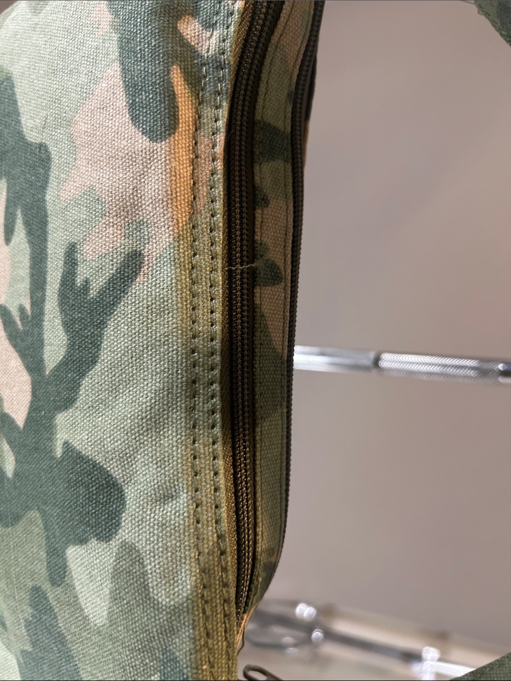 Time and Tru Green Camo Shoulder Bag with Brown Leather Trim NWT 4 Compartments - Picture 6 of 10